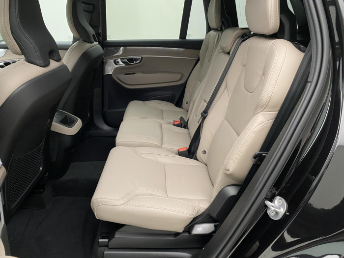 Volvo XC90 B5 AWD AUT BRIGHT PLUS na operativní leasing