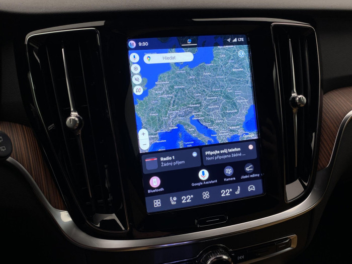 Volvo V60 T6 AWD Plug-in BRIGHT PLUS na operativní leasing