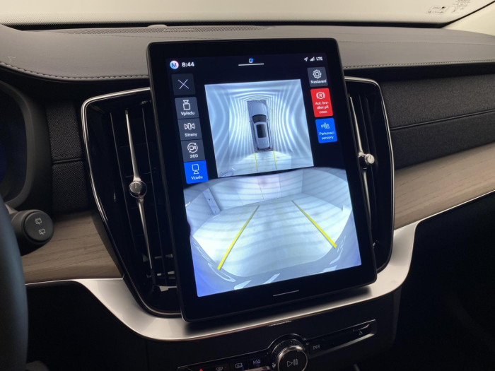 Volvo XC90 T8 AWD RECHARGE BRIGHT PLUS 7m na operativní leasing