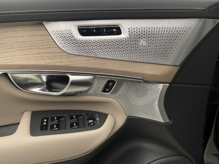 Volvo XC90 B5 AWD AUT BRIGHT PLUS na operativní leasing