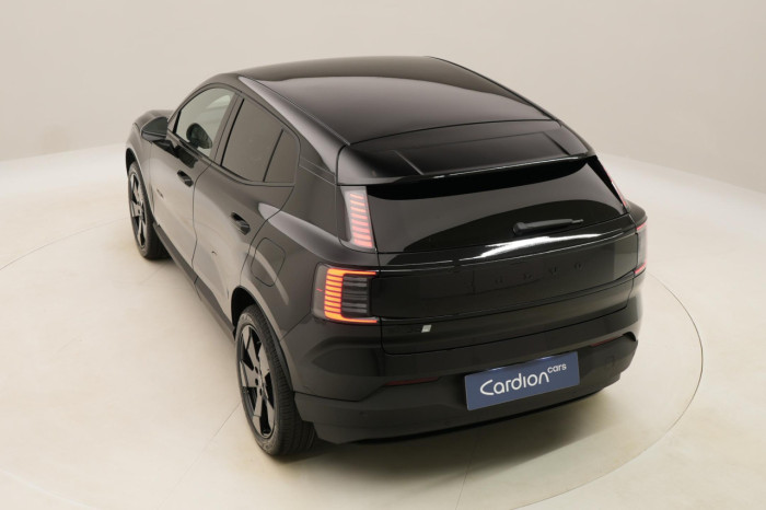 Volvo EX30 BLACK EDITION P5 ELETRIC PLUS na operativní leasing