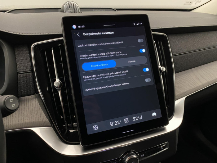 Volvo XC90 T8 AWD RECHARGE BRIGHT PLUS 7m na operativní leasing