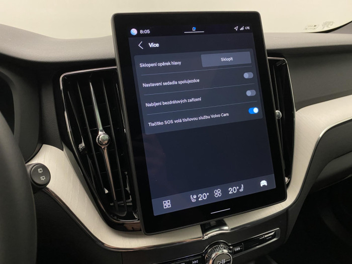 Volvo XC60 T6 AWD AUT DARK PLUS na operativní leasing