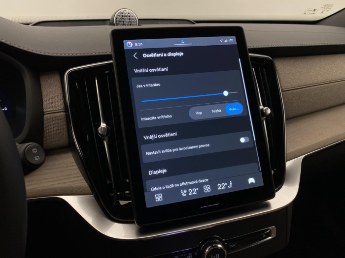 Volvo XC90 T8 AWD RECHARGE BRIGHT PLUS 7m na operativní leasing