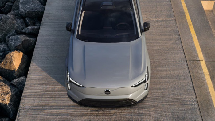 Volvo EX90 ULTRA, Twin Motor, 300 kW / 408 HP na operativní leasing