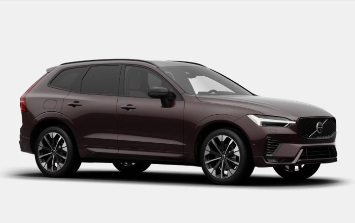 Volvo XC60 B5 AWD AUT DARK PLUS na operativní leasing