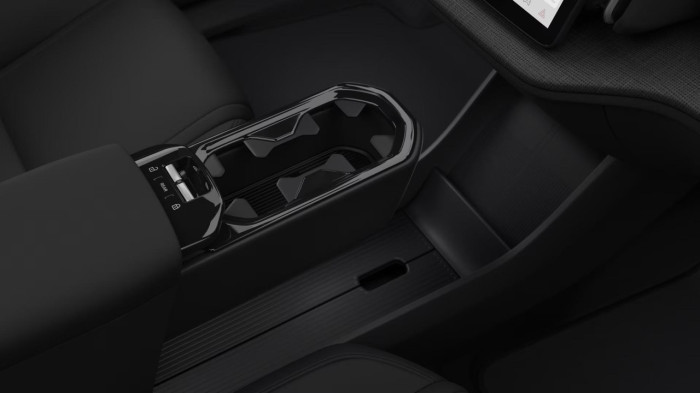 Volvo EX30 P5 LONG RANGE ELETRIC PLUS na operativní leasing