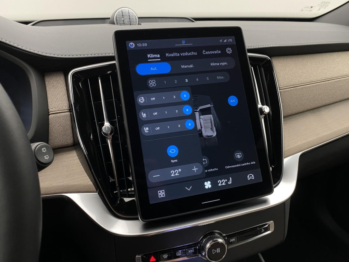 Volvo XC90 B5 AWD AUT BRIGHT PLUS na operativní leasing