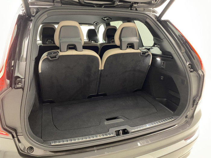 Volvo XC90 T8 AWD RECHARGE BRIGHT PLUS 7m na operativní leasing