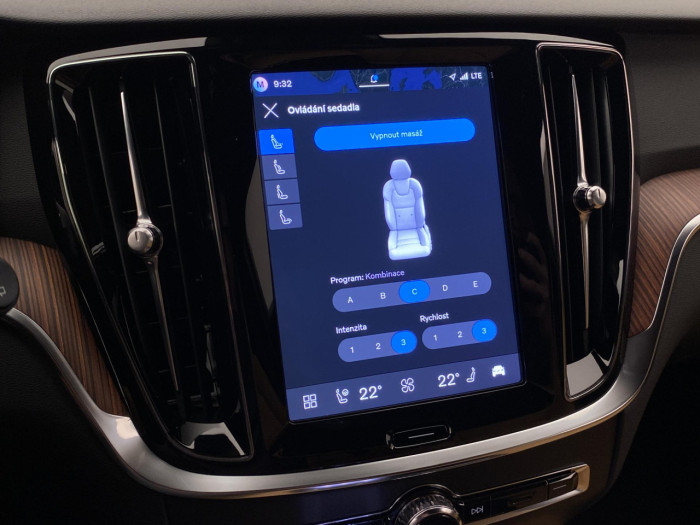 Volvo V60 T6 AWD Plug-in BRIGHT PLUS na operativní leasing
