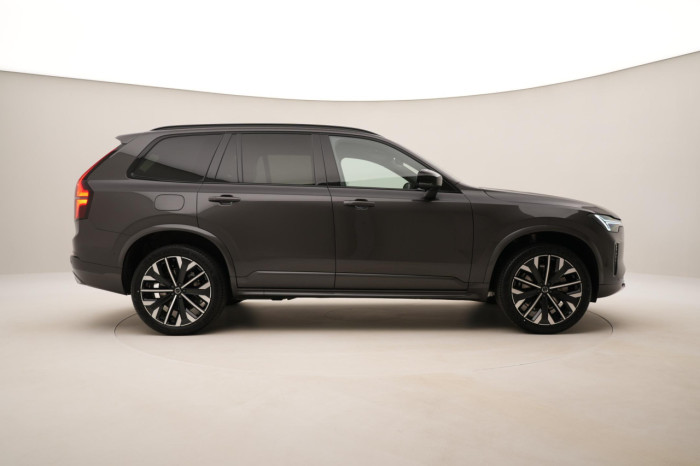 Volvo XC90 B5 AWD AUT DARK PLUS na operativní leasing