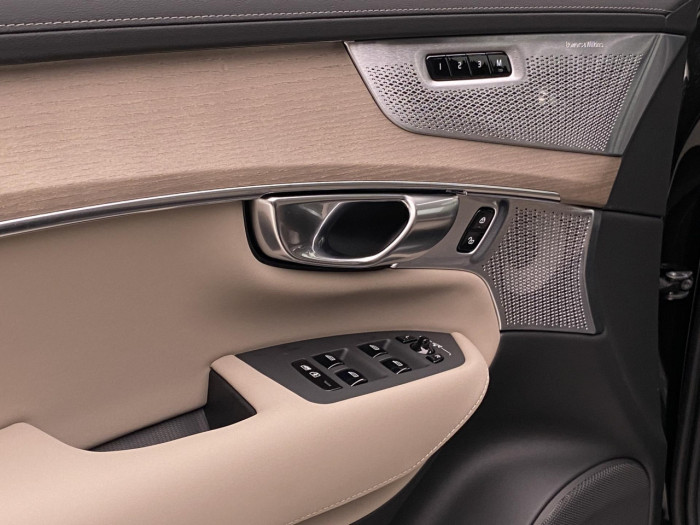 Volvo XC90 B5 AWD AUT BRIGHT PLUS na operativní leasing