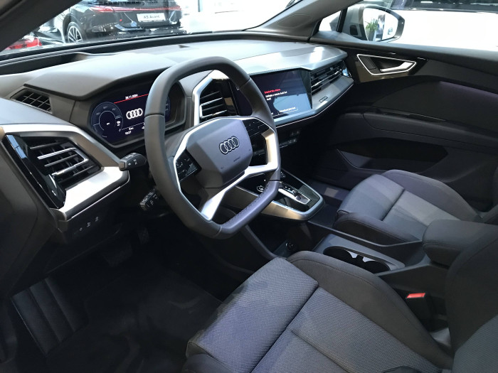 Audi Q4 e-tron 45  / 210kW na operativní leasing
