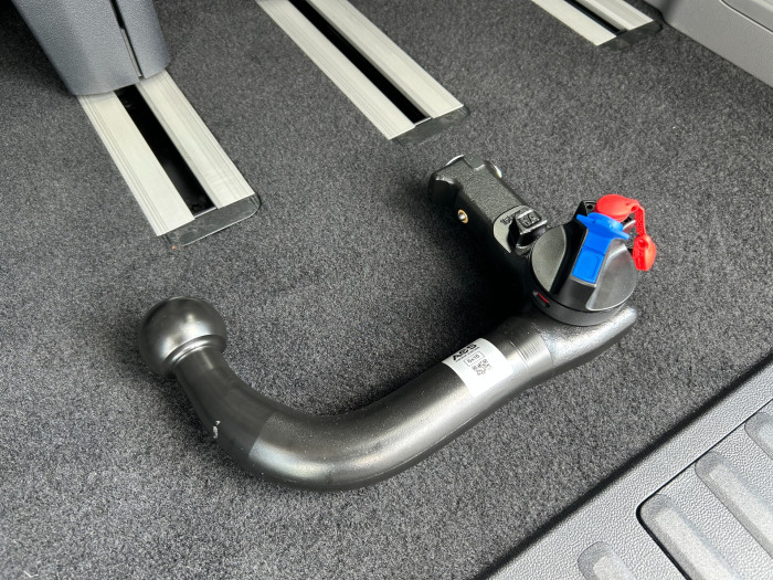 Titanium X L1 2.5 PHEV 171kW na operativní leasing