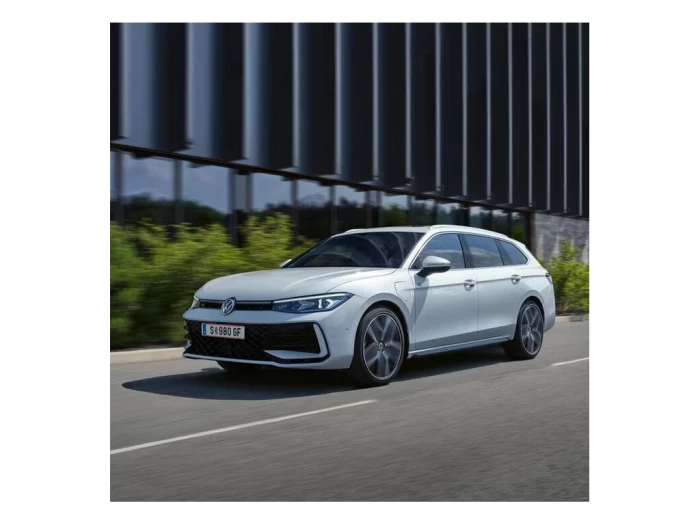 VW nový Passat variant Bussines na operativní leasing