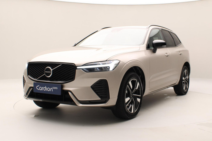 Volvo XC60 B5 AWD AUT DARK PLUS na operativní leasing