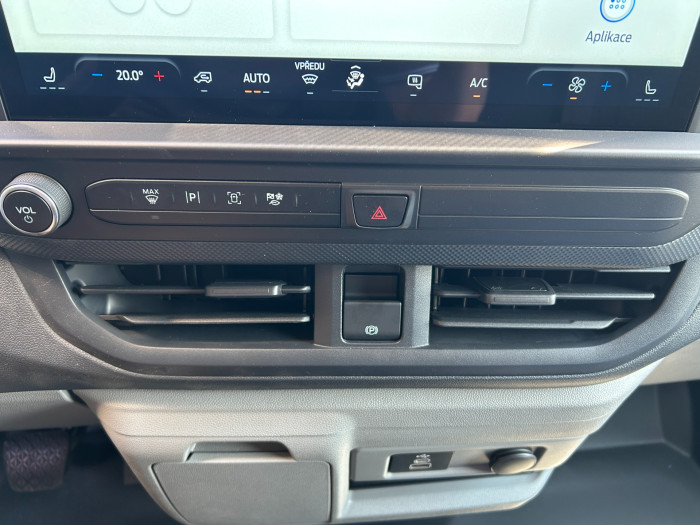 Custom 64kWh 100kW Trend 340 L1H1 na operativní leasing