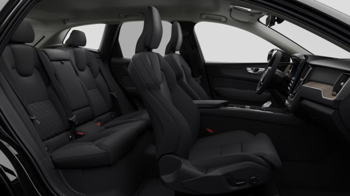 Volvo XC60 B5 AWD AUT DARK PLUS na operativní leasing