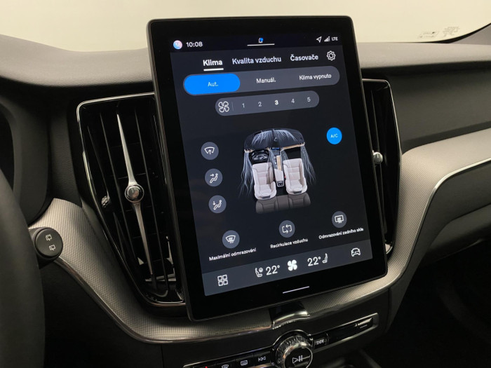 Volvo XC60 T6 AWD AUT PLUS BLACK EDITION na operativní leasing