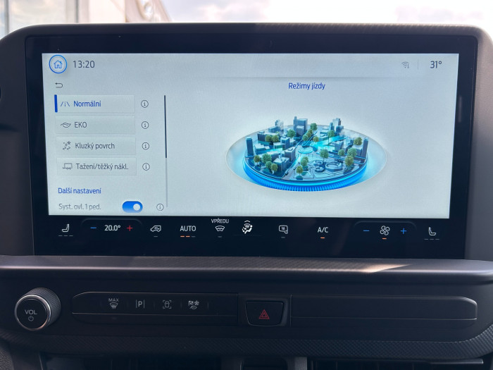 Custom 64kWh 100kW Trend 340 L1H1 na operativní leasing