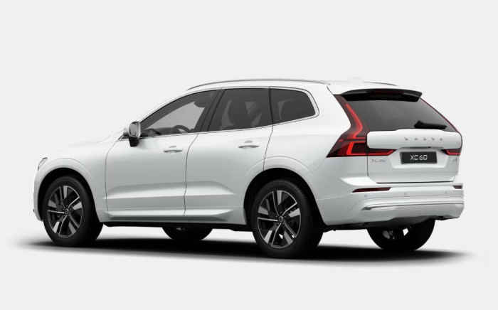 Volvo XC60 B5 AWD AUT BRIGHT PLUS na operativní leasing