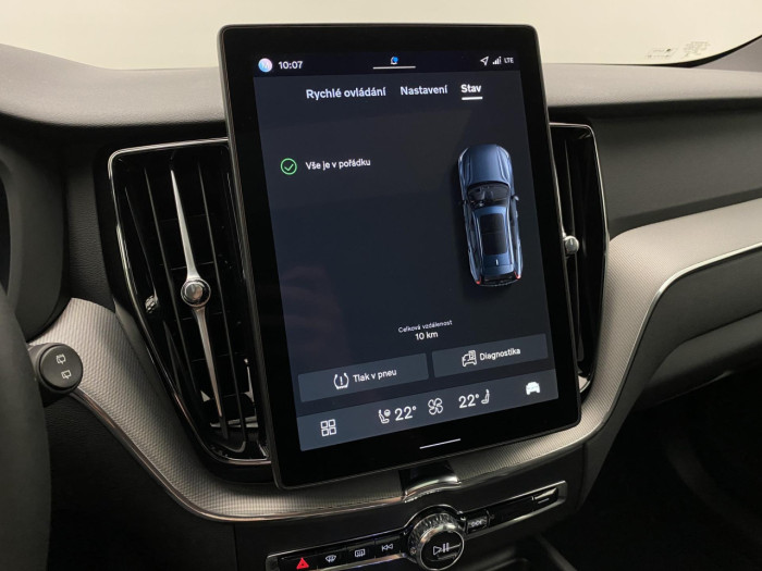 Volvo XC60 T6 AWD AUT PLUS BLACK EDITION na operativní leasing