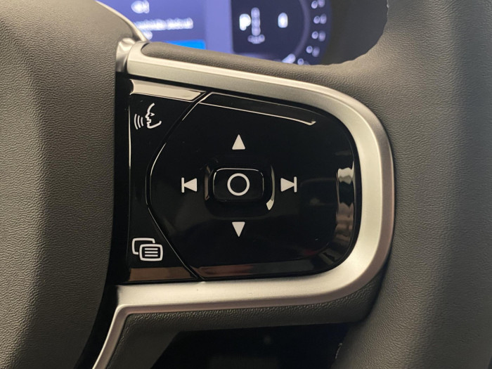 Volvo XC90 B5 AWD AUT BRIGHT PLUS na operativní leasing