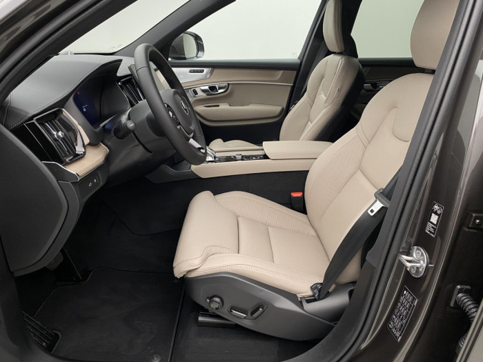 Volvo XC90 T8 AWD RECHARGE BRIGHT PLUS 7m na operativní leasing