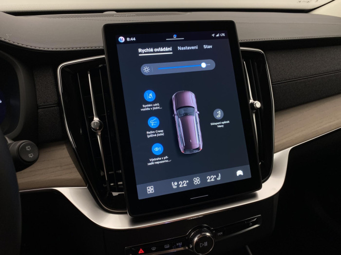 Volvo XC90 T8 AWD RECHARGE BRIGHT PLUS 7m na operativní leasing