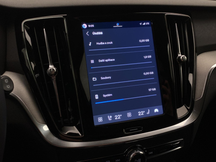 Volvo V60 T6 AWD Plug-in BRIGHT PLUS na operativní leasing