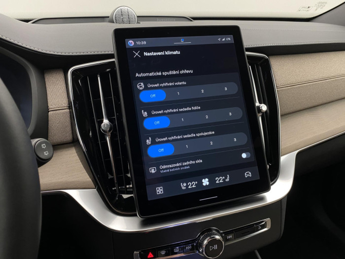 Volvo XC90 B5 AWD AUT BRIGHT PLUS na operativní leasing