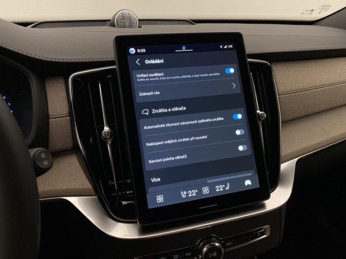 Volvo XC90 B5 AWD AUT DARK PLUS na operativní leasing