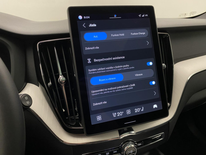 Volvo XC60 T6 AWD AUT DARK PLUS na operativní leasing