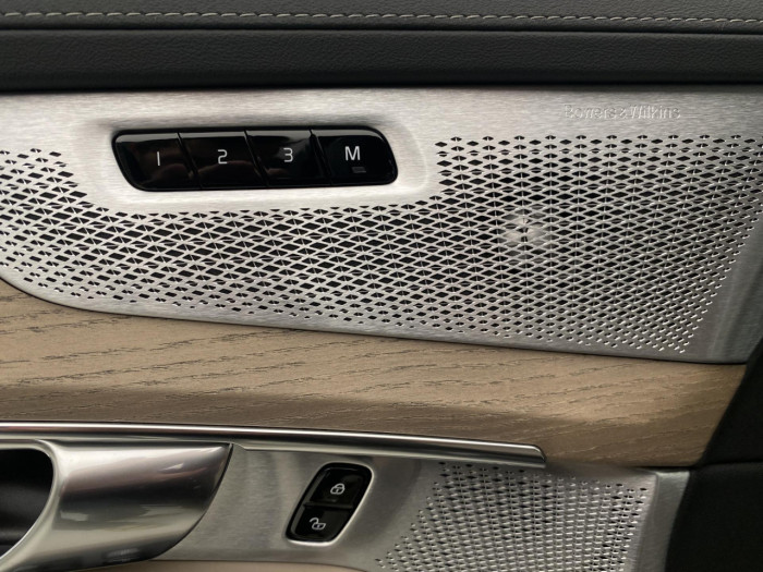 Volvo XC90 B5 AWD AUT BRIGHT PLUS na operativní leasing