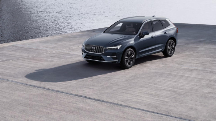 Volvo XC60 B5 AWD AUT BRIGHT PLUS na operativní leasing