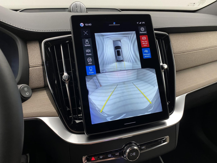 Volvo XC90 B5 AWD AUT BRIGHT PLUS na operativní leasing