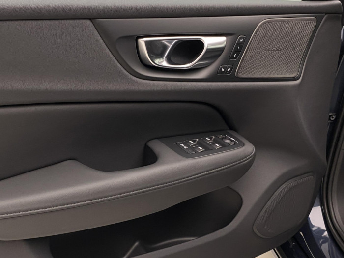 Volvo V60 T6 AWD Plug-in BRIGHT PLUS na operativní leasing