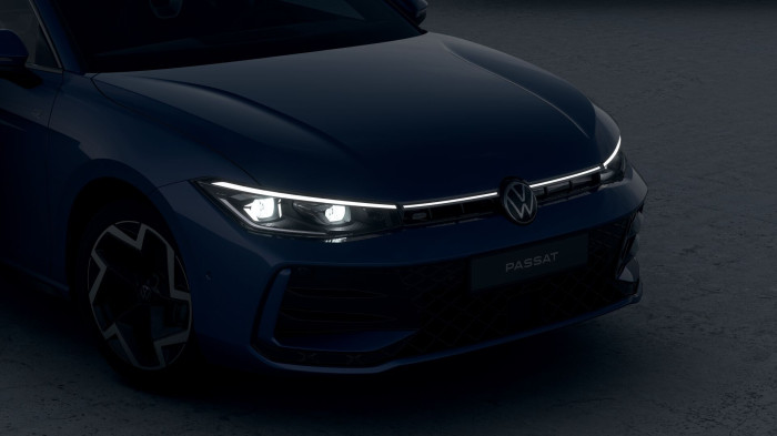 Volkswagen Passat R-Line People 2,0 TDI 142 kW 4MOT na operativní leasing