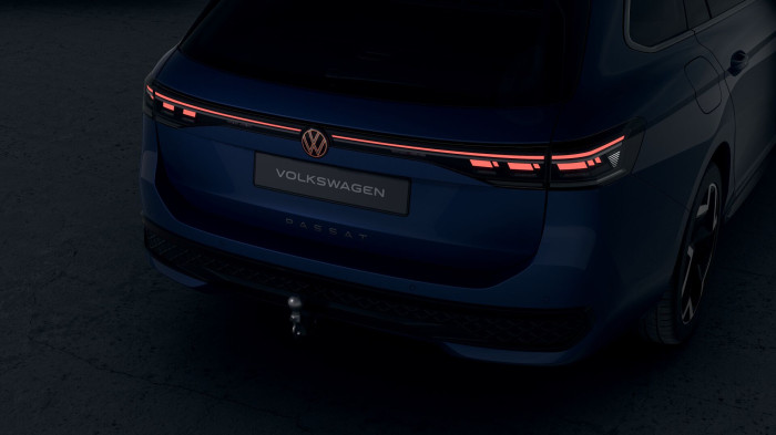 Volkswagen Passat R-Line People 2,0 TDI 142 kW 4MOT na operativní leasing