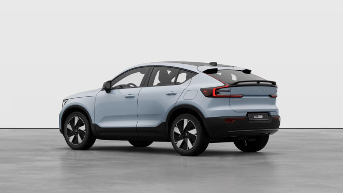 Volvo EC40 PURE ELECTRIC SINGLE ENG. RWD na operativní leasing