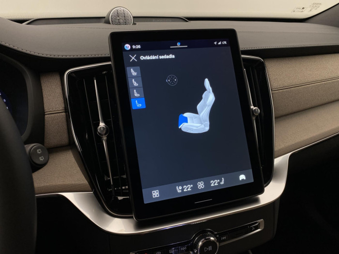 Volvo XC90 B5 AWD AUT DARK PLUS na operativní leasing