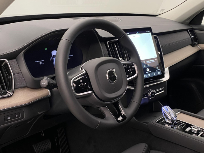Volvo XC90 T8 AWD RECHARGE BRIGHT PLUS 7m na operativní leasing