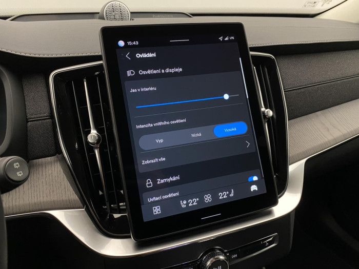 Volvo XC90 T8 AWD RECHARGE BRIGHT PLUS 7m na operativní leasing