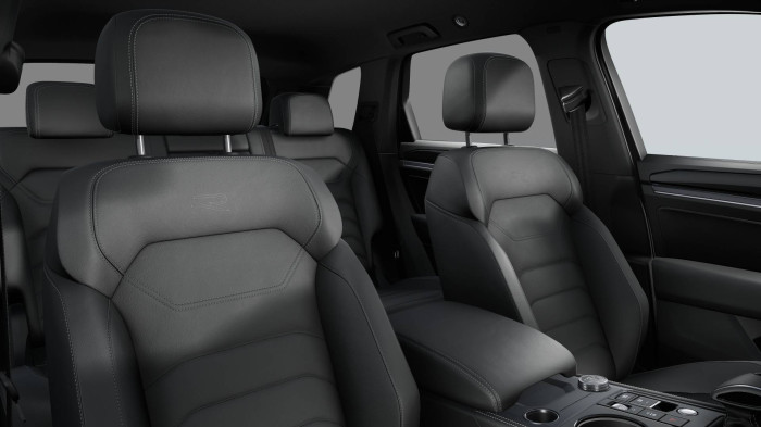 Volkswagen Touareg R-Line V6 3,0 TDI 210kW 4MOT 8DSG na operativní leasing