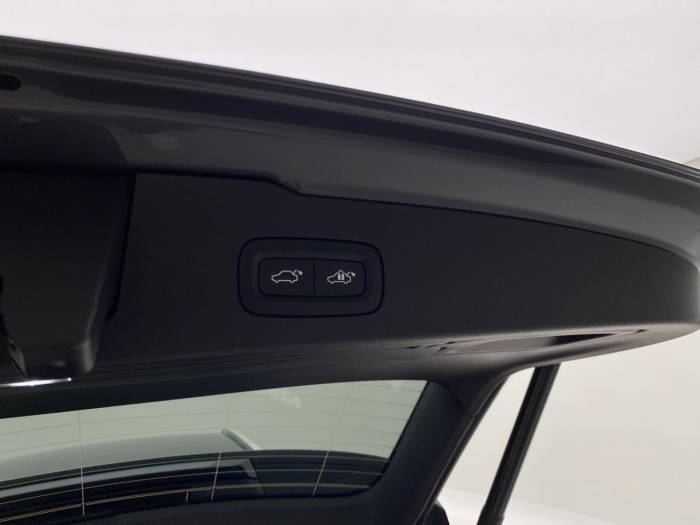 Volvo V60 T6 AWD Plug-in BRIGHT PLUS na operativní leasing