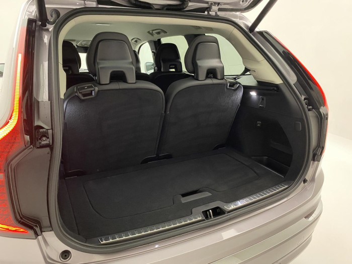 Volvo XC90 T8 AWD RECHARGE BRIGHT PLUS 7m na operativní leasing