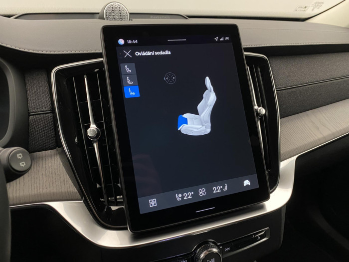 Volvo XC90 T8 AWD RECHARGE BRIGHT PLUS 7m na operativní leasing