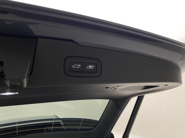 Volvo V60 T6 AWD Plug-in BRIGHT PLUS na operativní leasing