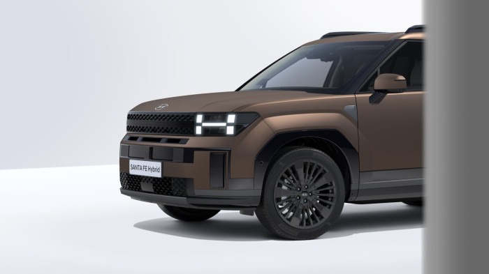 Hyundai Santa Fe Hybrid Style Premium 1.6 T-GDI Hybrid 158kW 6A na operativní leasing