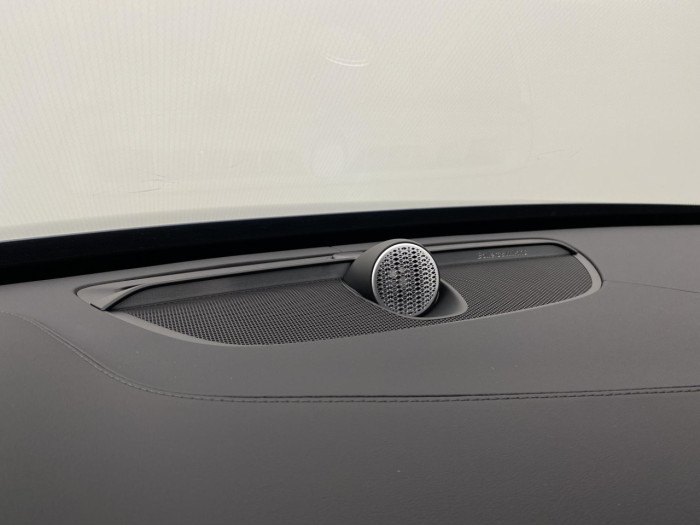 Volvo XC90 B5 AWD AUT DARK PLUS na operativní leasing